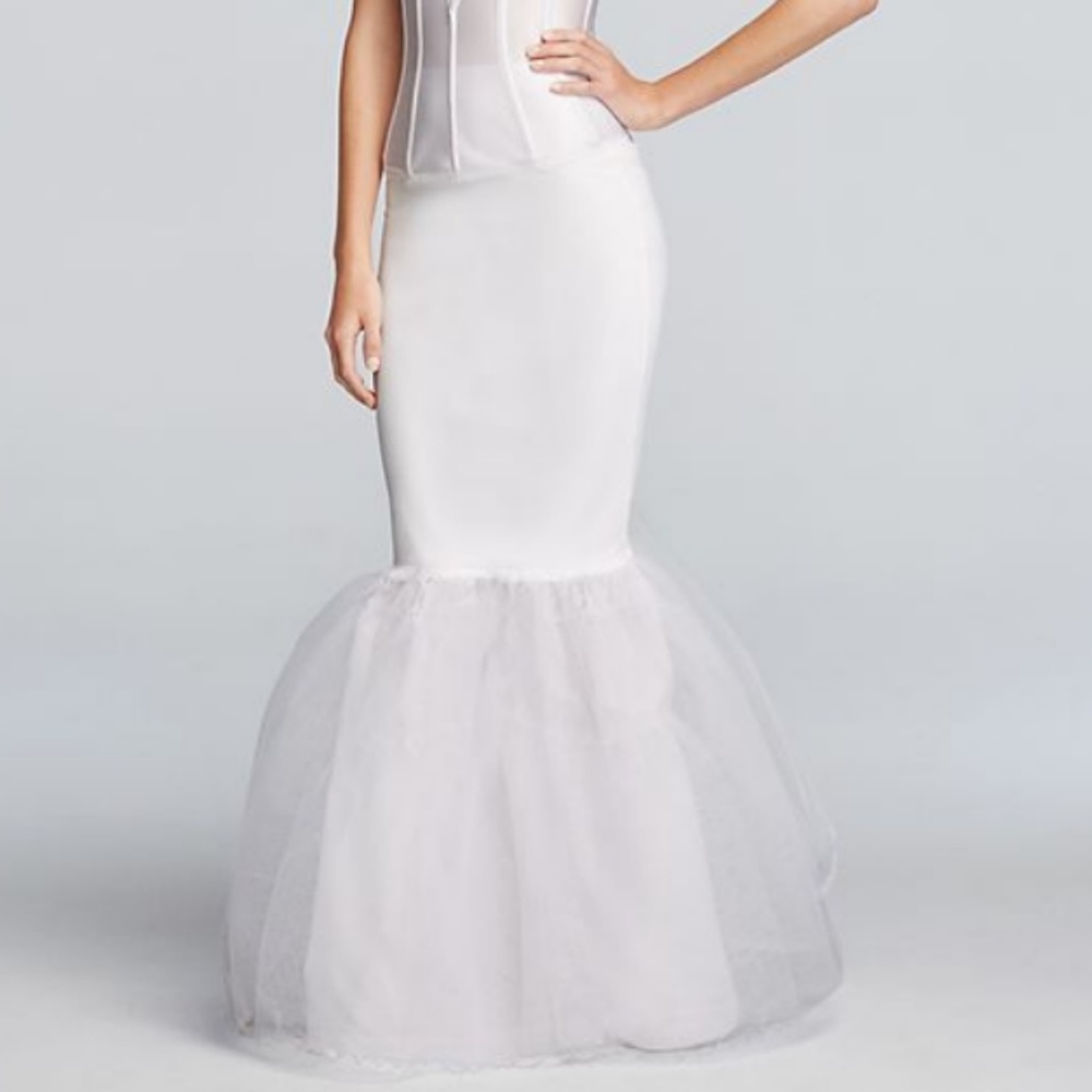 David's Bridal XS Trumpet Slip